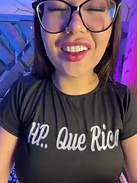 LylaLee111 online show from March 30, 1:34 pm