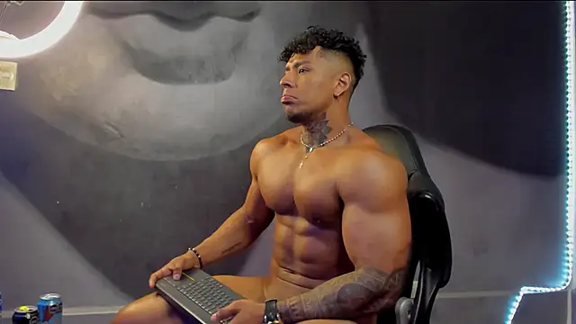 bradley smith online show from February 25, 8:03 am