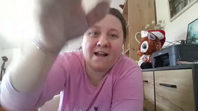 Snapshot of ReifeVenna chatting on January 19, 9:46 am ReifeVenna online show from January 19, 9:46 am