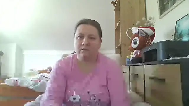 Snapshot of ReifeVenna chatting on February 2, 10:03 am ReifeVenna online show from February 2, 10:03 am