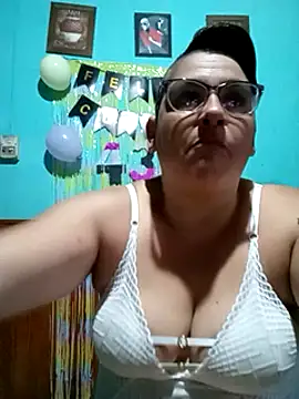 Snapshot of valkiria_08 chatting on December 31, 8:59 am valkiria 08 online show from December 31, 8:59 am