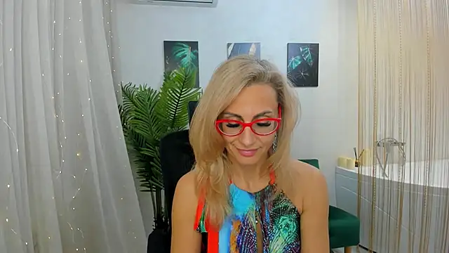 MuseOfStage online show from February 2, 10:57 am