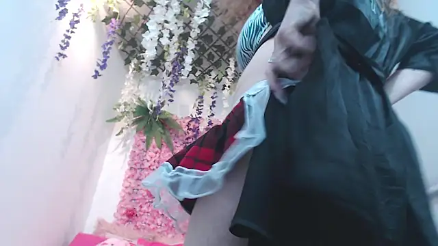 BLONDE SEXYHOT online show from November 4, 9:47 pm