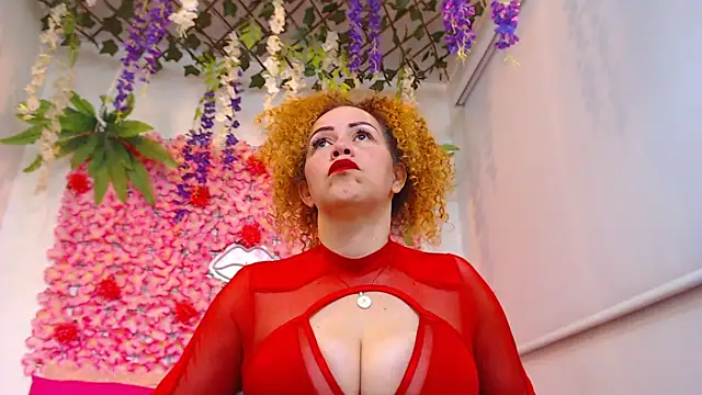 BLONDE SEXYHOT online show from May 24, 9:58 am