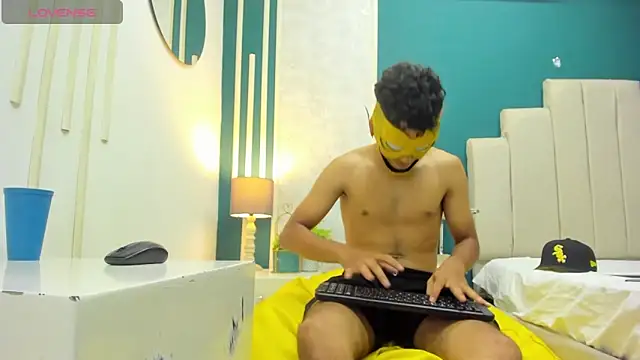 Snapshot of Austin_Cardieff chatting on January 3, 10:29 pm Austin Cardieff online show from January 3, 10:29 pm