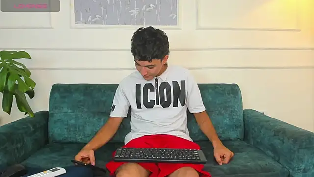 Snapshot of Austin_Cardieff chatting on March 1, 6:24 am Austin Cardieff online show from March 1, 6:24 am