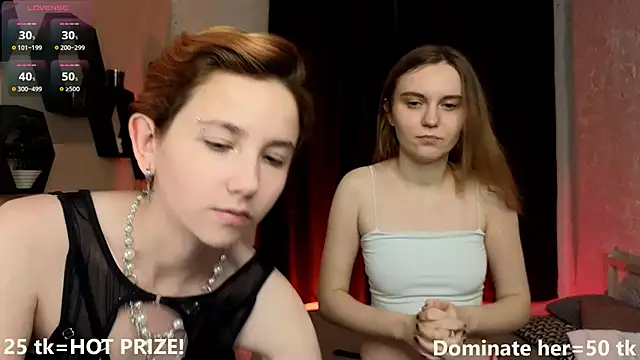 velvetvalkyries online show from December 6, 8:07 pm