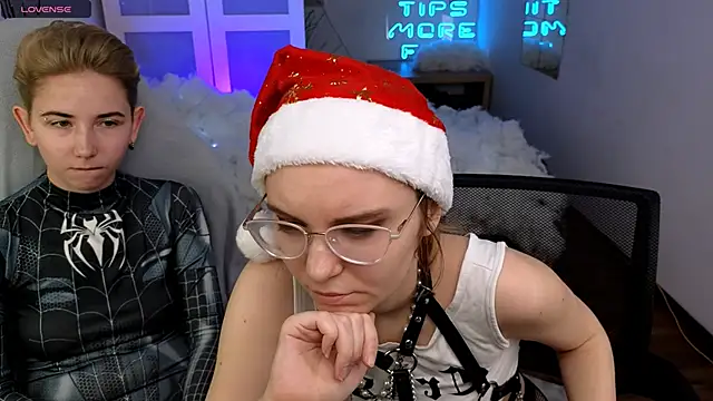 velvetvalkyries online show from December 29, 2:00 pm