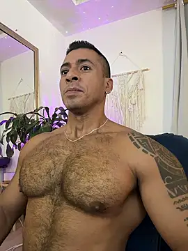 aaroncolombia online show from January 9, 1:25 pm