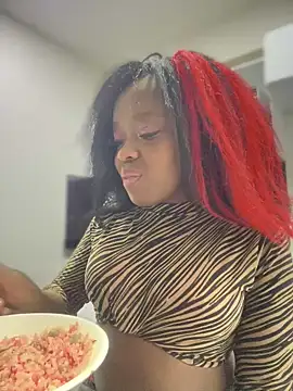 Snapshot of Thyana_LS chatting on January 21, 1:11 pm Thyana LS online show from January 21, 1:11 pm