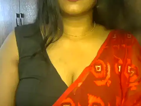 Snapshot of telugu99ramya chatting on February 17, 5:26 am telugu99ramya online show from February 17, 5:26 am