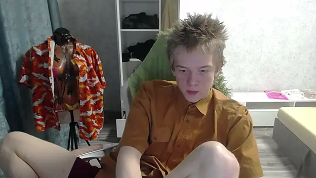 Snapshot of sweetserenity5 chatting on February 16, 6:54 pm sweetserenity5 online show from February 16, 6:54 pm