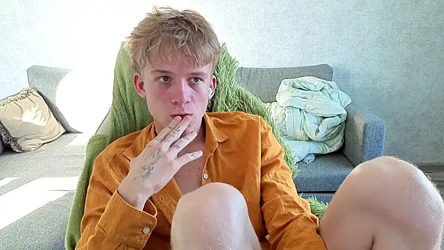 Snapshot of sweetserenity5 chatting on September 26, 10:19 am sweetserenity5 online show from September 26, 10:19 am