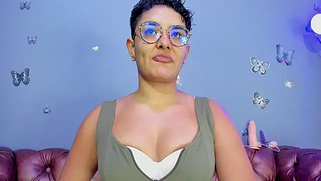 Kaira mosse online show from November 27, 11:45 am