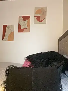 Melanyprada online show from November 9, 8:29 pm