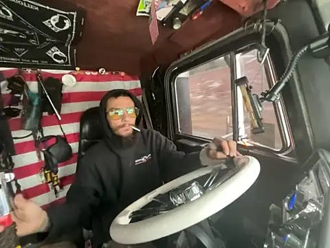 XMeF10 online show from December 4, 2:48 pm