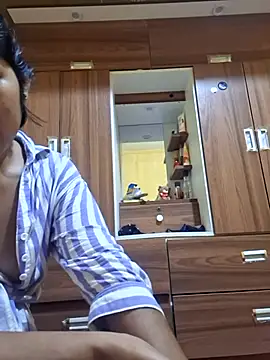yarely9 online show from July 8, 5:12 am