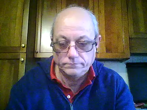 Snapshot of gianbragallini chatting on January 17, 2:11 pm gianbragallini online show from January 17, 2:11 pm