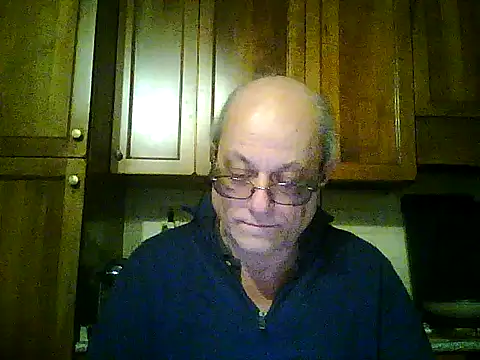 Snapshot of gianbragallini chatting on April 2, 8:50 pm gianbragallini online show from April 2, 8:50 pm