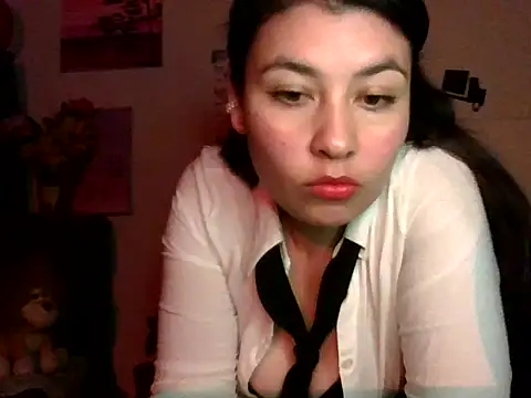 Snapshot of miarosse22 chatting on November 17, 6:19 am miarosse22 online show from November 17, 6:19 am