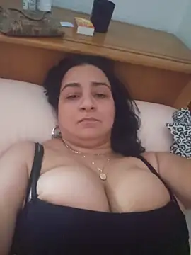 Snapshot of paulinaDiaz1 chatting on June 24, 12:59 pm paulinaDiaz1 online show from June 24, 12:59 pm