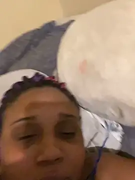 Snapshot of DestinyThickems89 chatting on February 16, 6:21 am DestinyThickems89 online show from February 16, 6:21 am