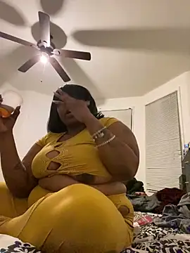 Snapshot of DestinyThickems89 chatting on March 16, 6:09 am DestinyThickems89 online show from March 16, 6:09 am