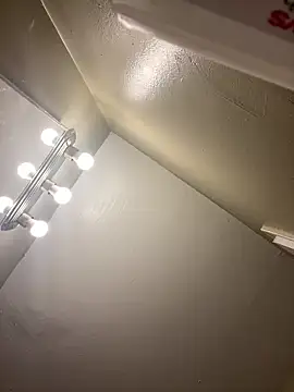 Snapshot of DestinyThickems89 chatting on February 2, 1:32 pm DestinyThickems89 online show from February 2, 1:32 pm