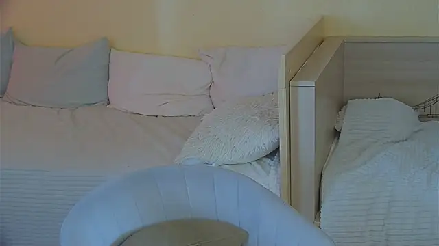 BritneyCruze online show from April 2, 10:02 am