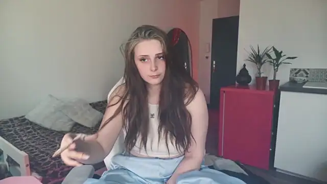 ce leste   online show from April 19, 10:36 am