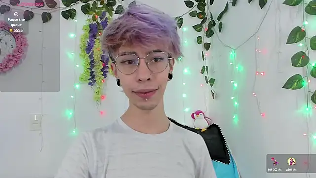  Jakke online show from December 4, 1:03 am