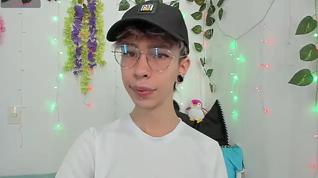  Jakke online show from December 9, 8:12 pm