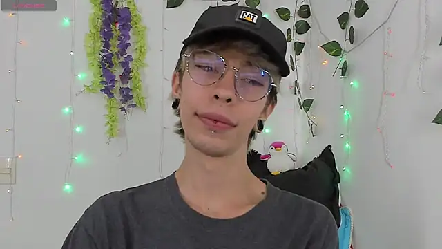  Jakke online show from January 9, 10:31 pm