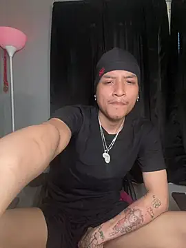 plutomf online show from May 15, 11:12 pm