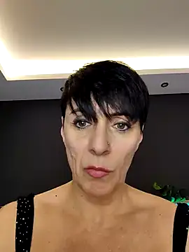 YOURHESZTIA online show from December 27, 12:34 pm