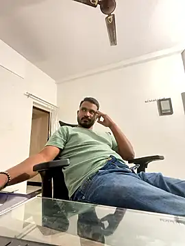 real meet girl finding in online show from December 4, 10:46 am