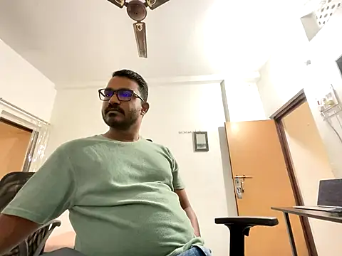 real meet girl finding in online show from December 5, 8:44 am