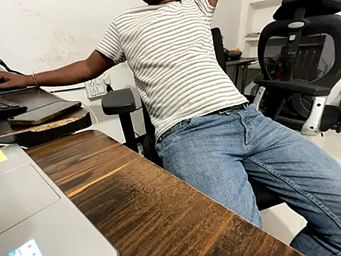 real meet girl finding in online show from October 23, 10:03 am