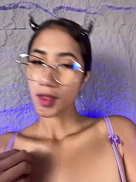 Snapshot of KaitlynLoveCam chatting on April 23, 11:18 pm KaitlynLoveCam online show from April 23, 11:18 pm