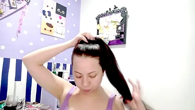 Snapshot of PetiteIvoryQueen19 chatting on June 16, 5:10 am PetiteIvoryQueen19 online show from June 16, 5:10 am