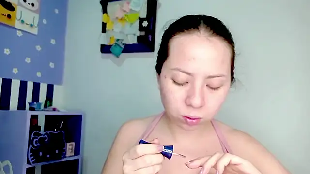 Snapshot of PetiteIvoryQueen19 chatting on June 20, 3:42 am PetiteIvoryQueen19 online show from June 20, 3:42 am