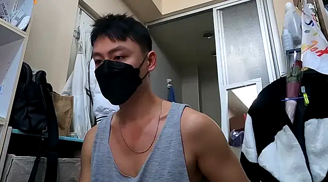 Snapshot of frnk30151 chatting on December 17, 2:11 pm frnk30151 online show from December 17, 2:11 pm