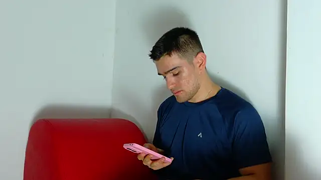 Sexy Alejandro  online show from May 14, 6:15 pm