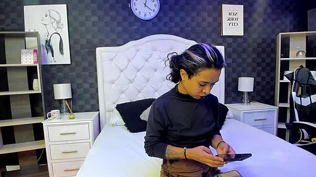 rave connor online show from March 11, 7:03 pm