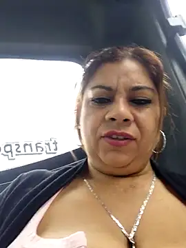 Snapshot of Laura-Hernandez chatting on April 21, 3:39 pm Laura-Hernandez online show from April 21, 3:39 pm