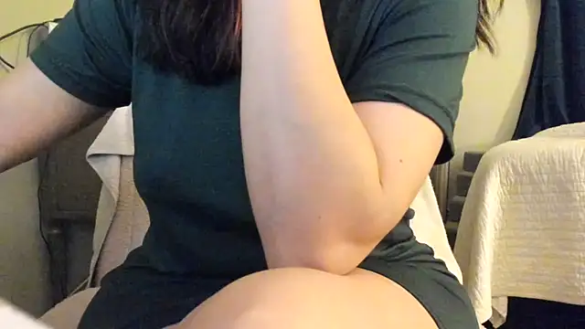 Snapshot of bigb00tyjudyyX chatting on March 11, 4:43 am bigb00tyjudyyX online show from March 11, 4:43 am