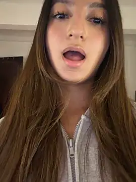 aly golden  online show from May 7, 10:59 pm