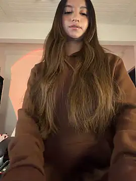 aly golden  online show from May 14, 9:27 am
