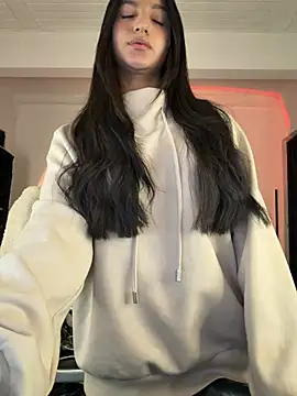 aly golden  online show from May 21, 9:38 am