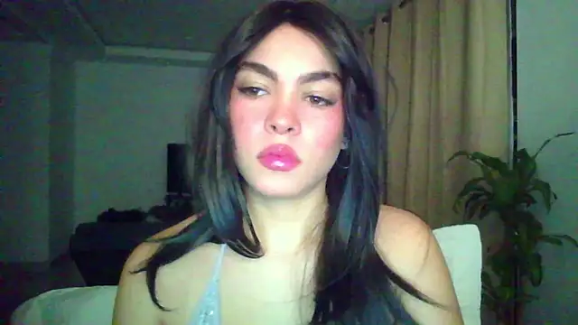 Kiri Cutee online show from November 18, 4:06 am